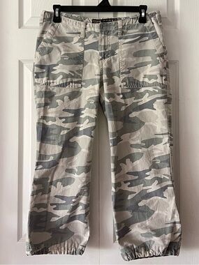 Periscope Camo Print Capris